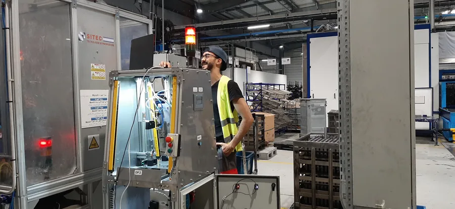 Metallic-tubes dimensional measurement machine